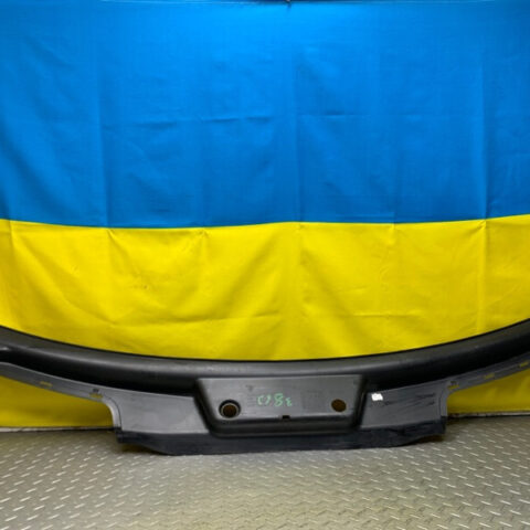 11 12 13 Porsche Cayenne 92A Windshield Cowl Vent Panel OEM 7P5819401B