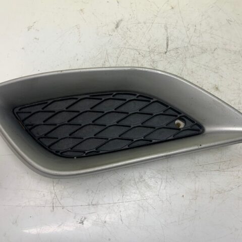 06 07 08 09 Mecedes-Benz W251 Fog Light Cover Right Passenger Side OEM