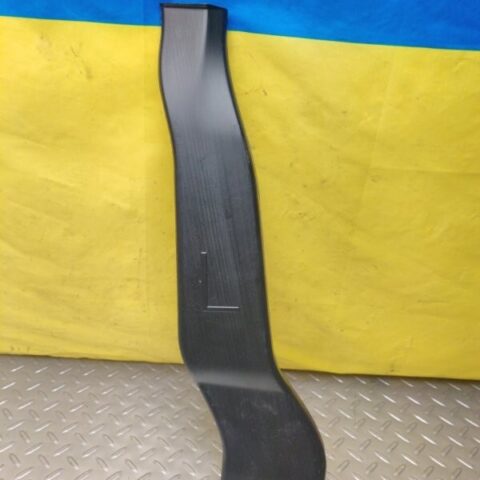 05 Bentley Continental Flying Spur Lower Left B-pillar Air Duct OEM 3W5819811A