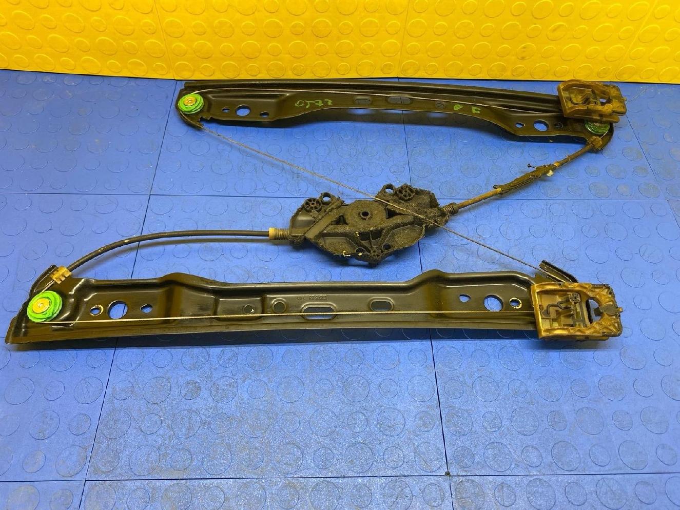 16 17 18 19 20 VOLVO XC90 Right Front Door Window Regulator OEM 31391495 16 17 18 19 20 VOLVO XC90 Right Front Door Window Regulator OEM 31391495