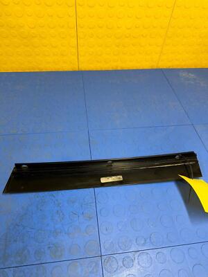 24e343752022c9c159647e57a790755d 13 14 15 16 MERCEDES GL450 Rear Right Window Quarter C-Pillar OEM A1666900887