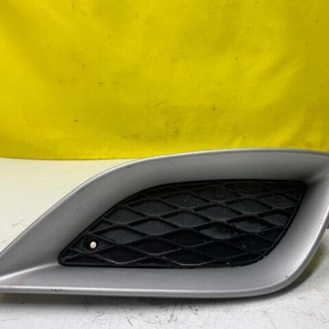 06 07 08 09 Mecedes-Benz W251 Fog Light Cover Left Driver Side OEM