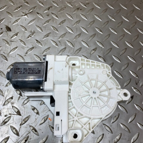 11 12 13 14 15 16 17 Porsche Cayenne Rear Left Door Window Motor OEM 8K0859811A