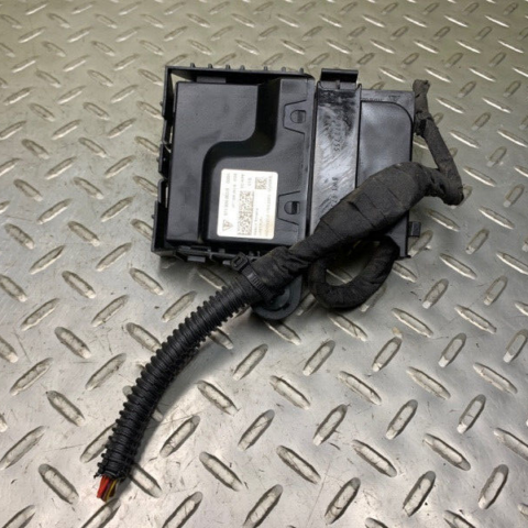 17 18 19 20 21 22 Porsche Panamera 4 Fuel Pump Controller OEM 971906093B