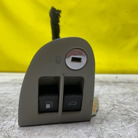 2001 2002 2003 2004 2005 Volkswagen Passat Trunk Gas Lid Release Switch OEM