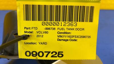 2b6471d79f42f64ed8ee3343cfce9741 10 11 12 13 14 15 16 17 18 VOLVO 60 SERIES Fuel Filler Door OEM 31217939
