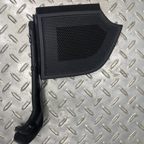 16 17 18 19 20 21 PORSCHE PANAMERA Dashboard left side speaker cover trim grille