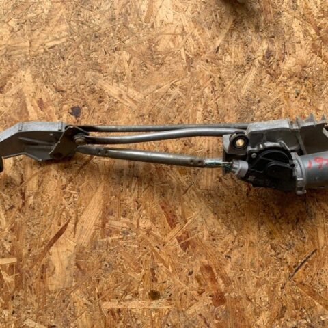 2010 2011 2012 Mitsubishi Outlander Front Windshield Wiper Motor W/ Regulator