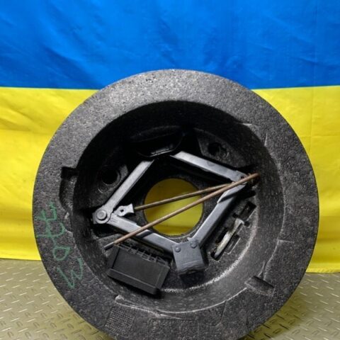 00 01 02 Jaguar S-Type 4.0L Emergency Spare Jack Tool Kit w/ Tray OEM 1R8A17B043