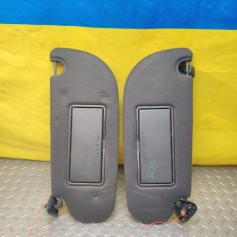 09 10 11 Lincoln Town Car Black Sun Visor Sunvisor SET W/ Mirror OEM