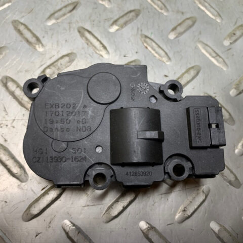 23 22 21 20 19 18 17 Porsche Panamera 4 971 HVAC Adjust Motor OEM PAB82051101