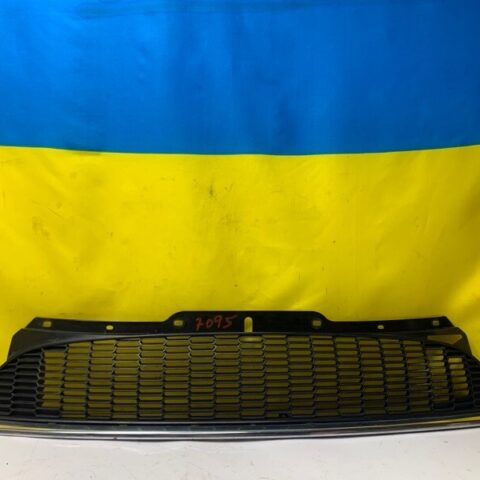 07 08 09 10 Mini Cooper S Clubman  Front Upper Grille Trim OEM 7209903