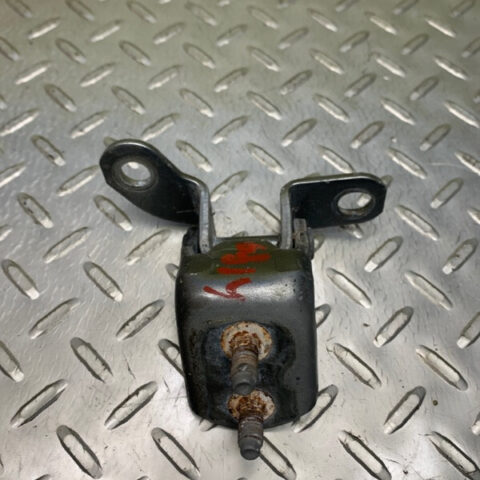 01 02 03 Lexus RX300 Rear Right Passenger Side Door Upper Hinge OEM 6875048010