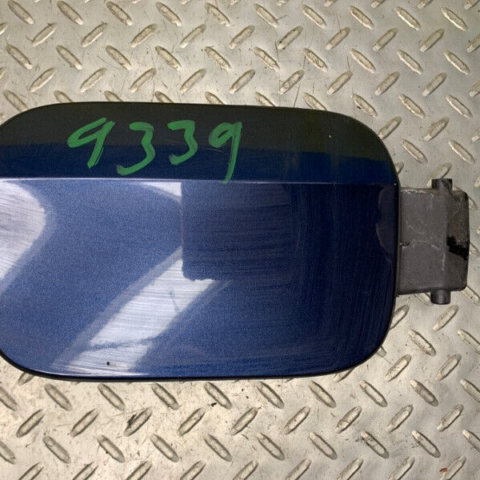 12 13 14 15 16 17 18 19 Volkswagen Passat B7 Fuel Filler Door OEM 561809857B