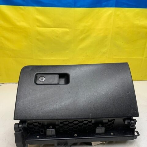 17 18 19 Infiniti QX30 Glove Box Compartment Storage Box Assembly OEM