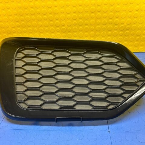 17 18 19 Honda Civic Front Left Driver Side Fog Light Cover OEM 71108-TGG-A0