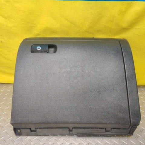 10 11 12 13 14 Volkswagen Jetta Glove Box Glovebox OEM 5C7857097