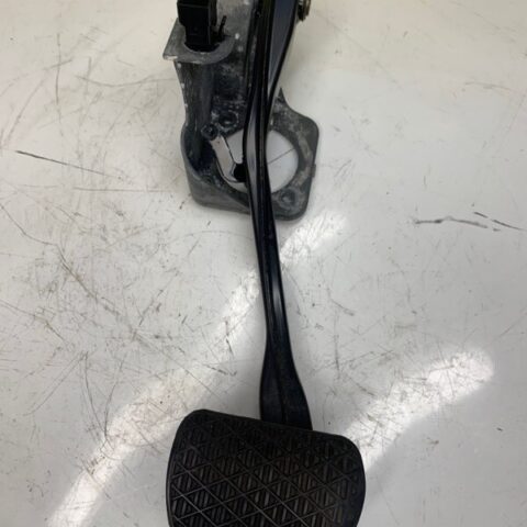 03 04 05 06 Mercedes-Benz W211 E50 Brake Pedal OEM A2112900119