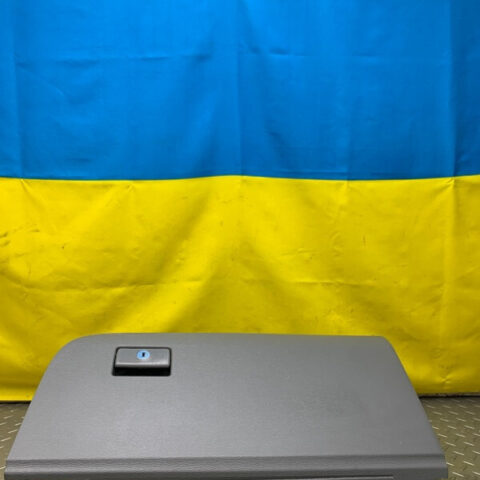 11 12 13 14 15 Toyota Sienna Glove Box Glovebox OEM 55552-08020