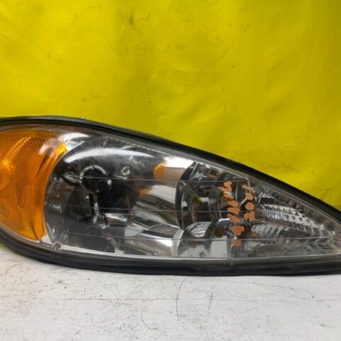 00 2001 2002 2003 2004 2005 Pontiac Grand Am Passenger RH Right Side Headlight