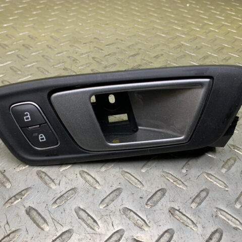 18 19 20 21 Ford Ecosport Front Right Interior Door Handle OEM GN15A22600