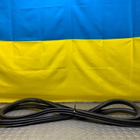 13 Porsche Cayenne Front Left Driver Door Body Weatherstrip Seal OEM 7P0867365F