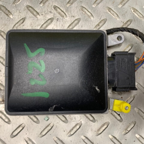 13 14 15 16 Audi A4 Passenger right side blind spot monitor sensor radar module