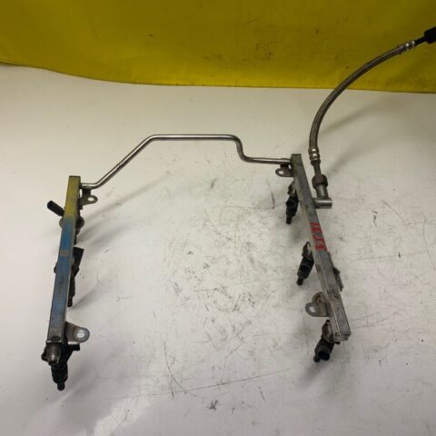 06 07 08 09 10 Mercedes-Benz W251 R-Class Engine V6 Fuel Rail Injector Line OEM