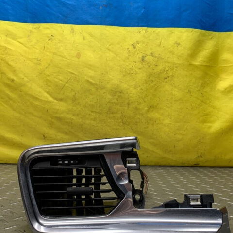 17 18 19 20 21 Porsche Panamera Left Dashboard Air Vent OEM 971857715D