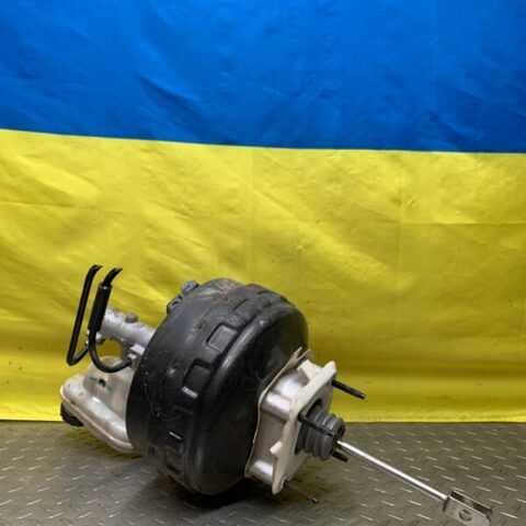 13 Lincoln MKS Power Brake Booster Master Cylinder & Reservoir OEM DG132B195DD