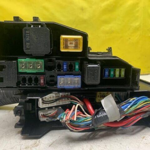 18 19 20 Nissan Pathfinder Under Hood Fuse Relay Box OEM 34K Miles 24382-9NB0A