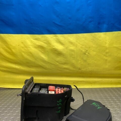 05 06 07 08 09 10 Bentley Continental Flying Spur Fuse Relay Box OEM 3D1937118H