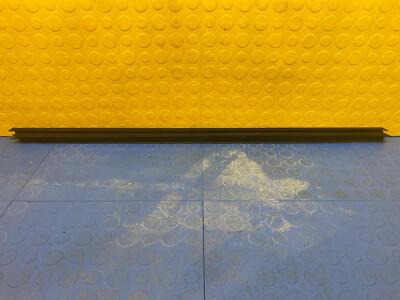 4c89d010a84b83f4ead63aed86aa6fbc 11 12 13 14 15 16 VOLVO XC60 Front Right Window Weather Stripping OEM 30762371