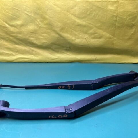 14 15 16 17 18 Kia Soul Driver & Passenger Side Windshield Wiper Arm PAIR OEM