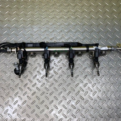 22 Cadillac CT5 Fuel Injection Rail 2.0L OEM 55515112