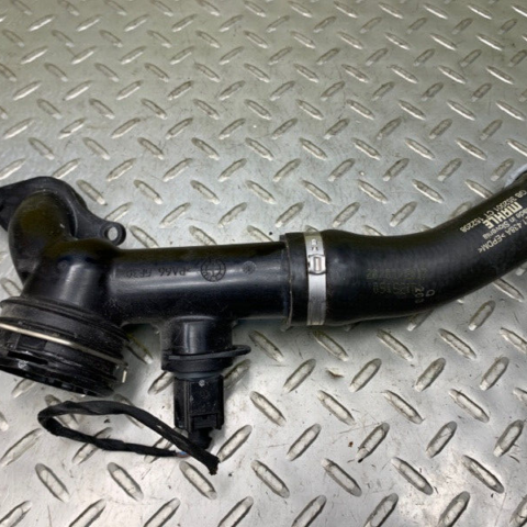 17 18 19 20 21 Porsche Panamera 4 Coolant Right Upper Hose Lines OEM 97112143810
