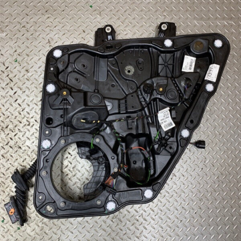 11 12 13 14 15 16 Porsche Cayenne Rear Right Door Window Regulator w/ Panel OEM