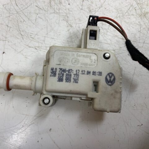 05 06 07 08 09 Bentley Continental GT Glovebox Release Switch OEM 3B0959782