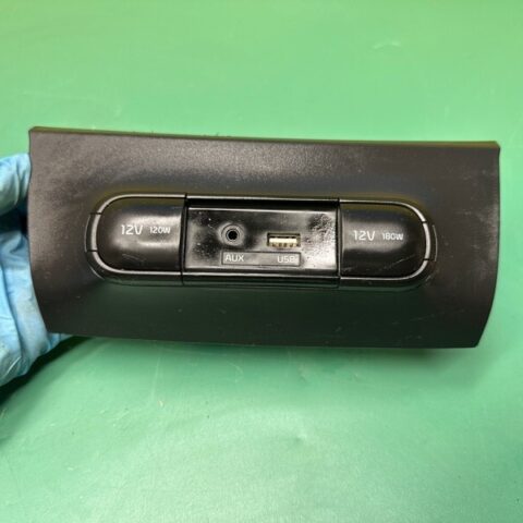 14 15 16 KIA Soul Center Console AUX Port USB Jack Lighter Bexel Panel Cover OEM