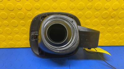 527853d276267fea3383590e7ccef782 10 11 12 13 14 15 16 17 18 VOLVO 60 SERIES Fuel Filler Door OEM 31217939