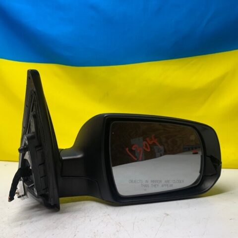 2011 11 KIA Sorento Passenger RH Right  Side View Mirror Power OEM ( damage)