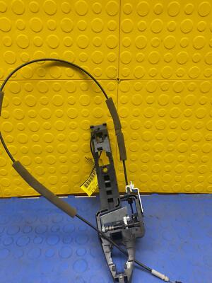 19 20 21 INFINITI QX50 Front Right Exterior Door Handle Bracket OEM 806105NA0A