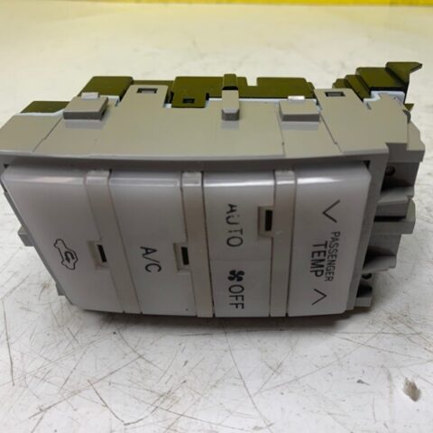 05 06 07 08 09 10 Toyota Avalon Passenger Side A/C Heater Control OEM