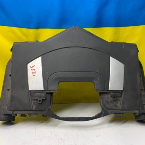 06 07 08 09 Mercedes-Benz W251 Engine Cover Filter Box OEM