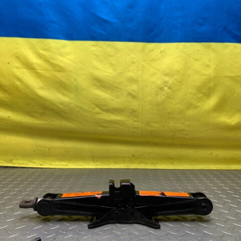 13 14 15 16 17 18 19 Nissan Sentra Jack OEM 995503SG0B