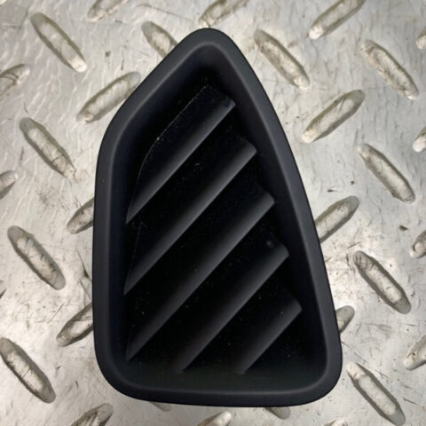 22 21 20 19 18 17 Porsche Panamera 4 Left Dashboard Air Vent Airvent OEM