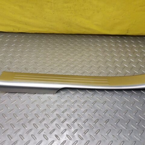 05 06 Continental Flying Spur Rear Right Side Door Sill Scuff Plate Bentley OEM