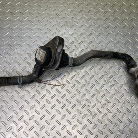 05 06 07 08 09 10 Bentley Continental GT Additional Coolant Pump OEM 3W0965561