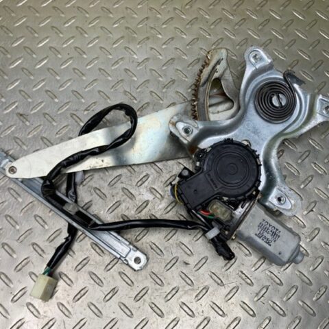 99 00 01 02 03 Lexus Rx300 Rear Right Window Motor Regulator OEM 85720-48040