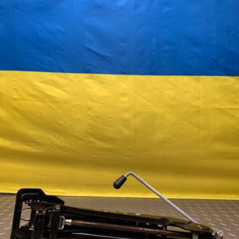 07 08 09 10 Porsche Cayenne Lifting Jack  Floor OEM 7L0011031B